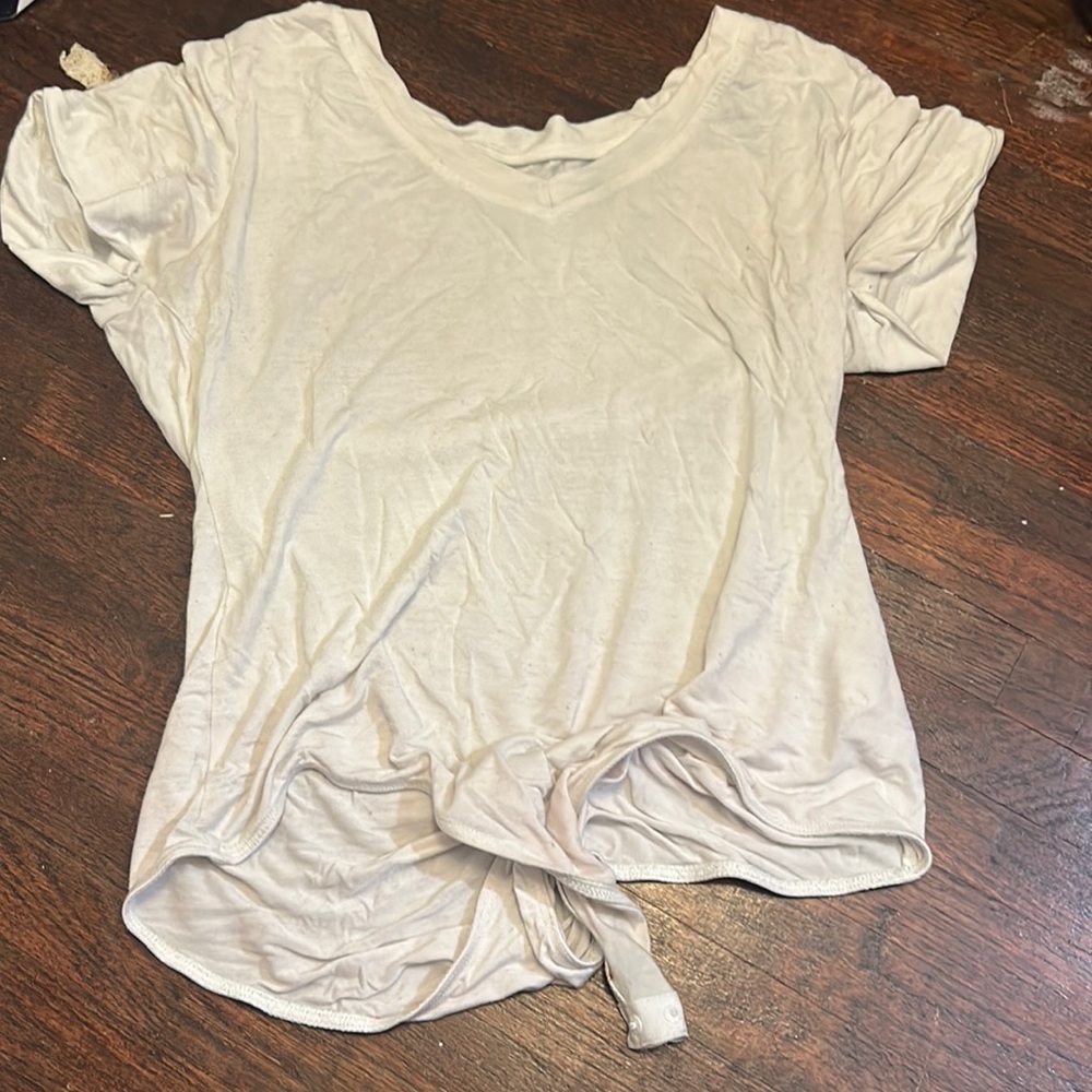 Preppy white tee snappy bottom